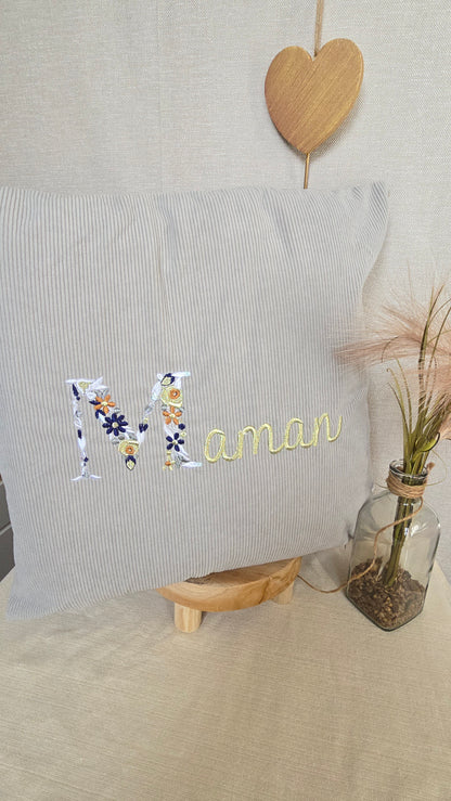 Coussin velours Mamie