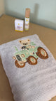 Gris ourson tracteur