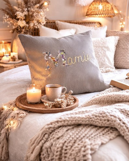 Coussin velours Mamie