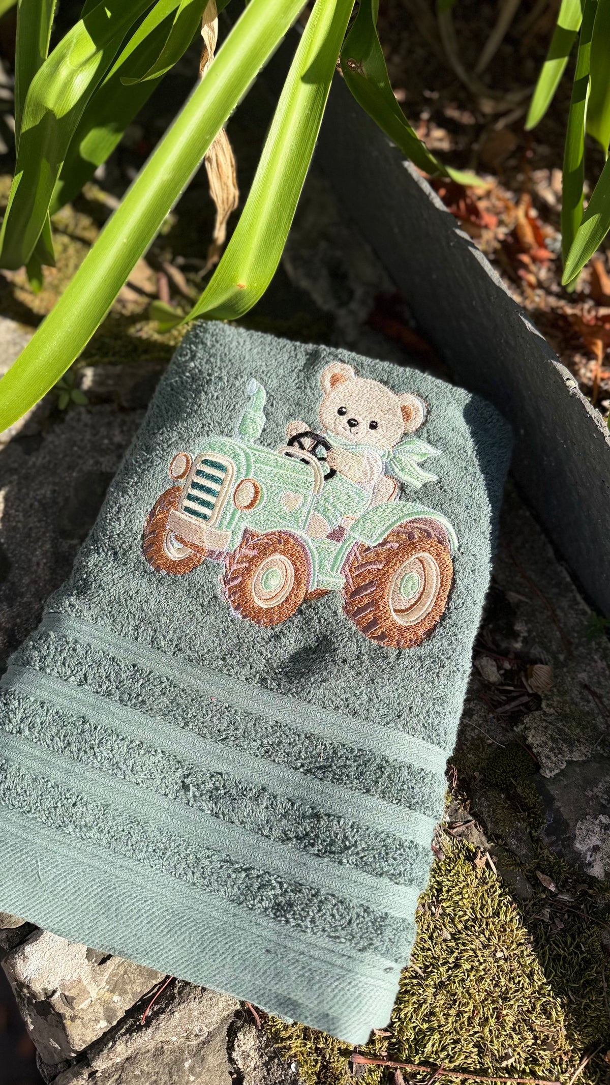 Drap de bain brodé enfant – prêt à partir