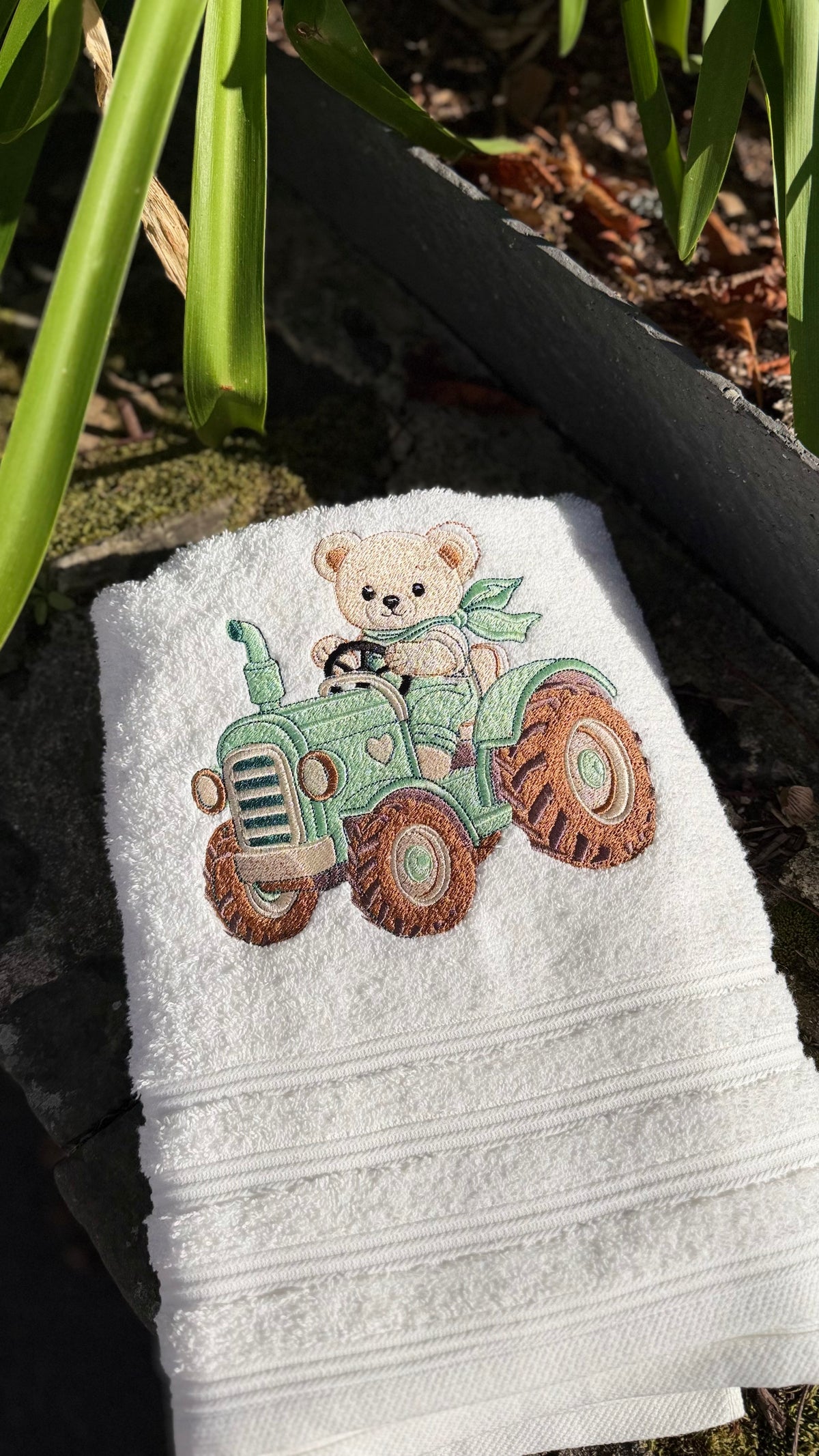 Drap de bain brodé enfant – prêt à partir