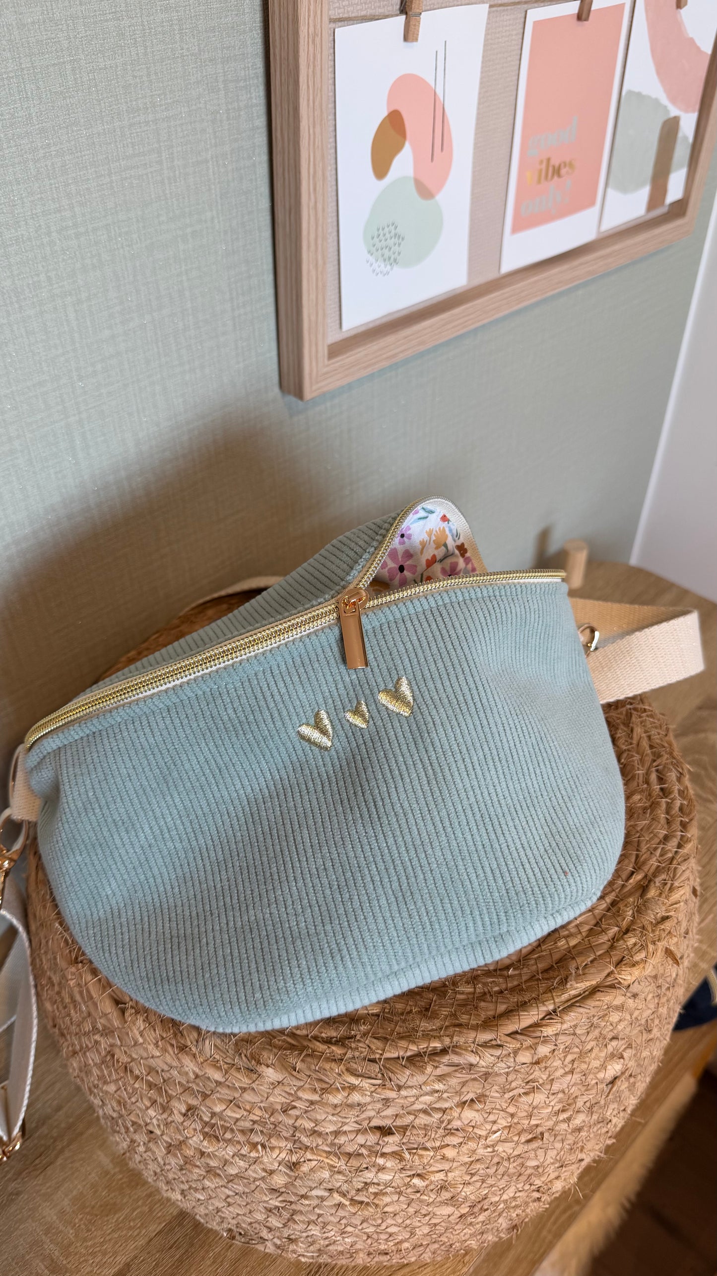 Sac banane velours Lovia - prête à partir