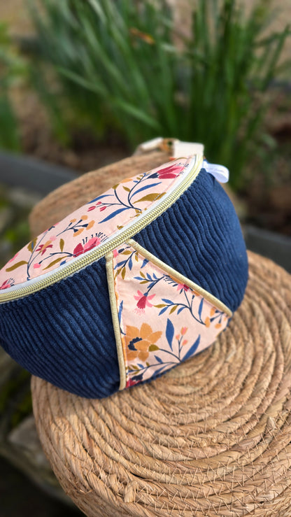 banane velours marine, boutique port-bail, détail or, banane tendance