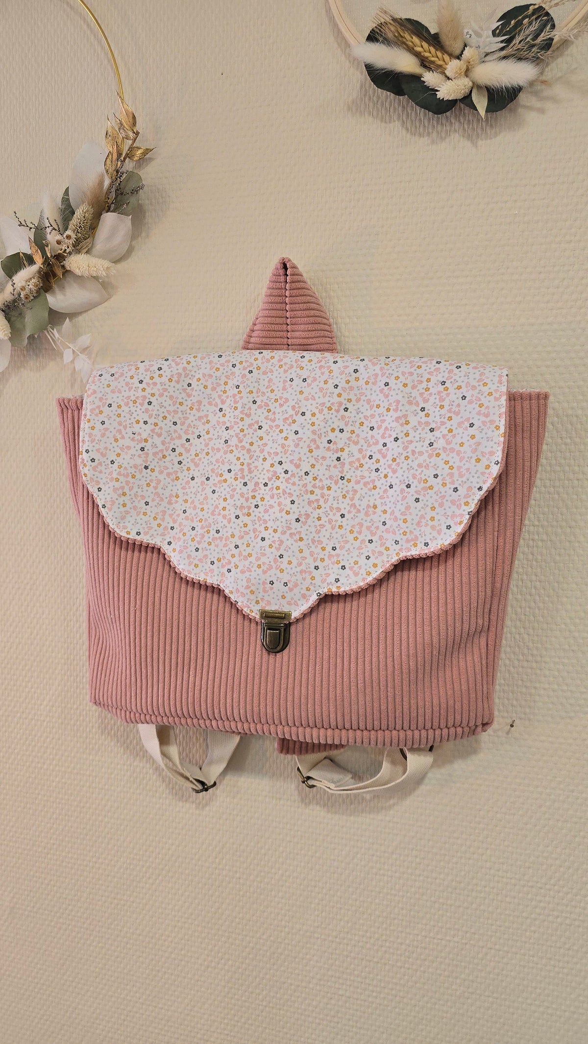 Cartable enfant Bertille, velours rose et rabat festonné à pois