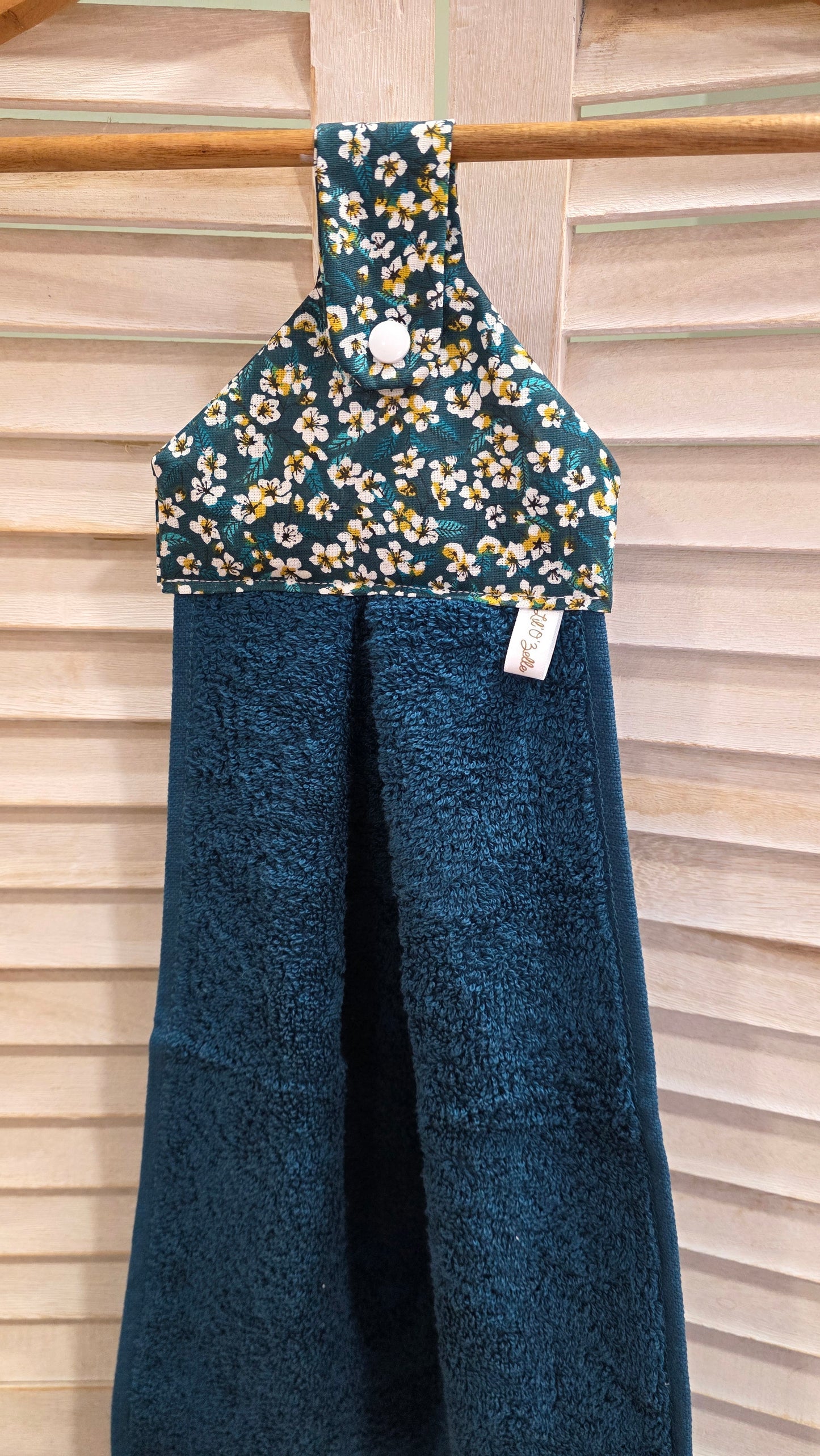 essuie main bleu canard fleuri, moderne, design, épuré