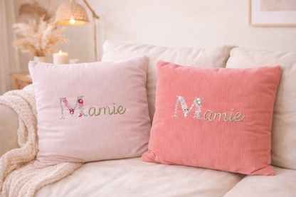 Coussin velours Mamie
