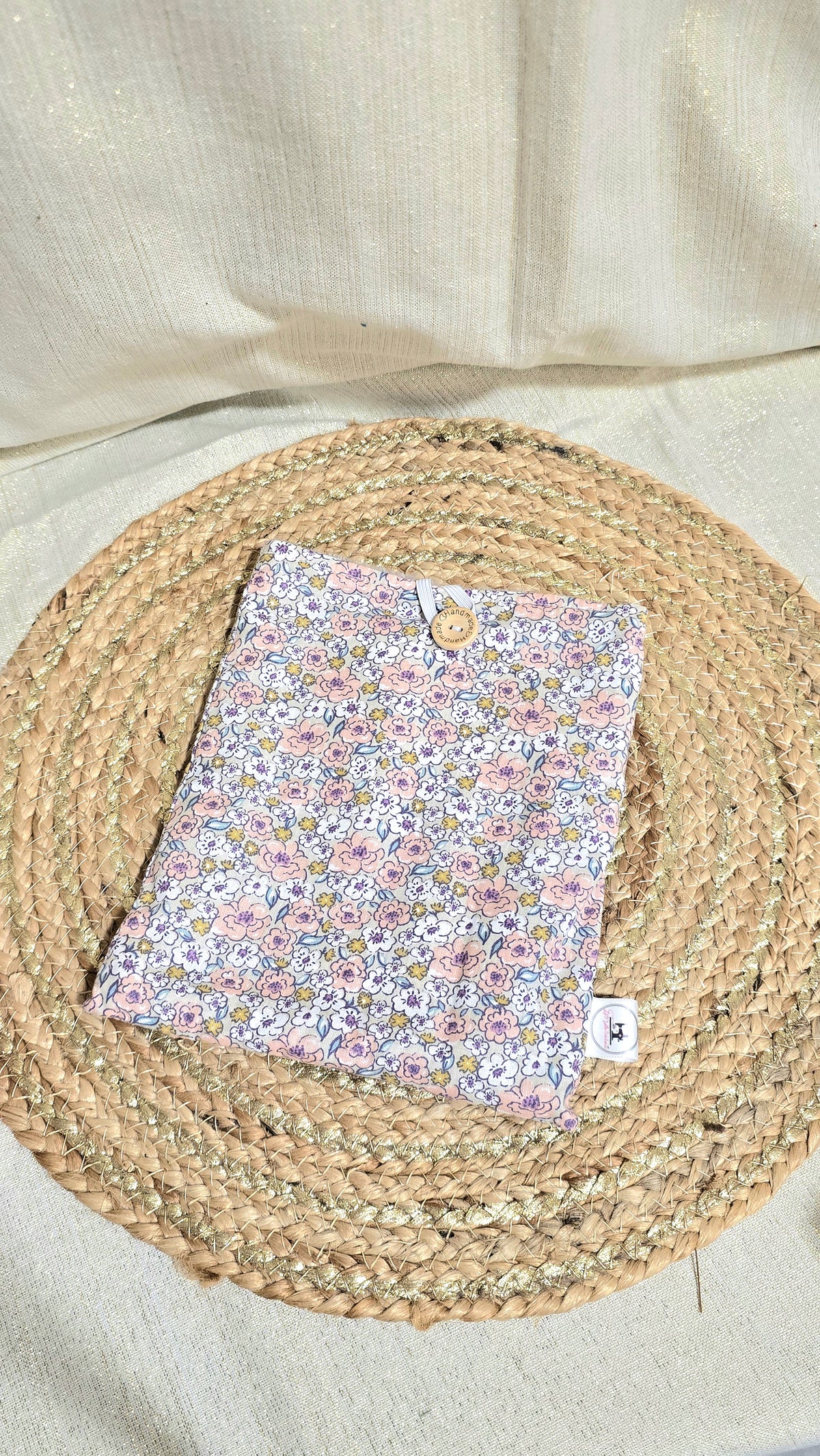 Pochette à livre, petites fleurs mauves, format poche