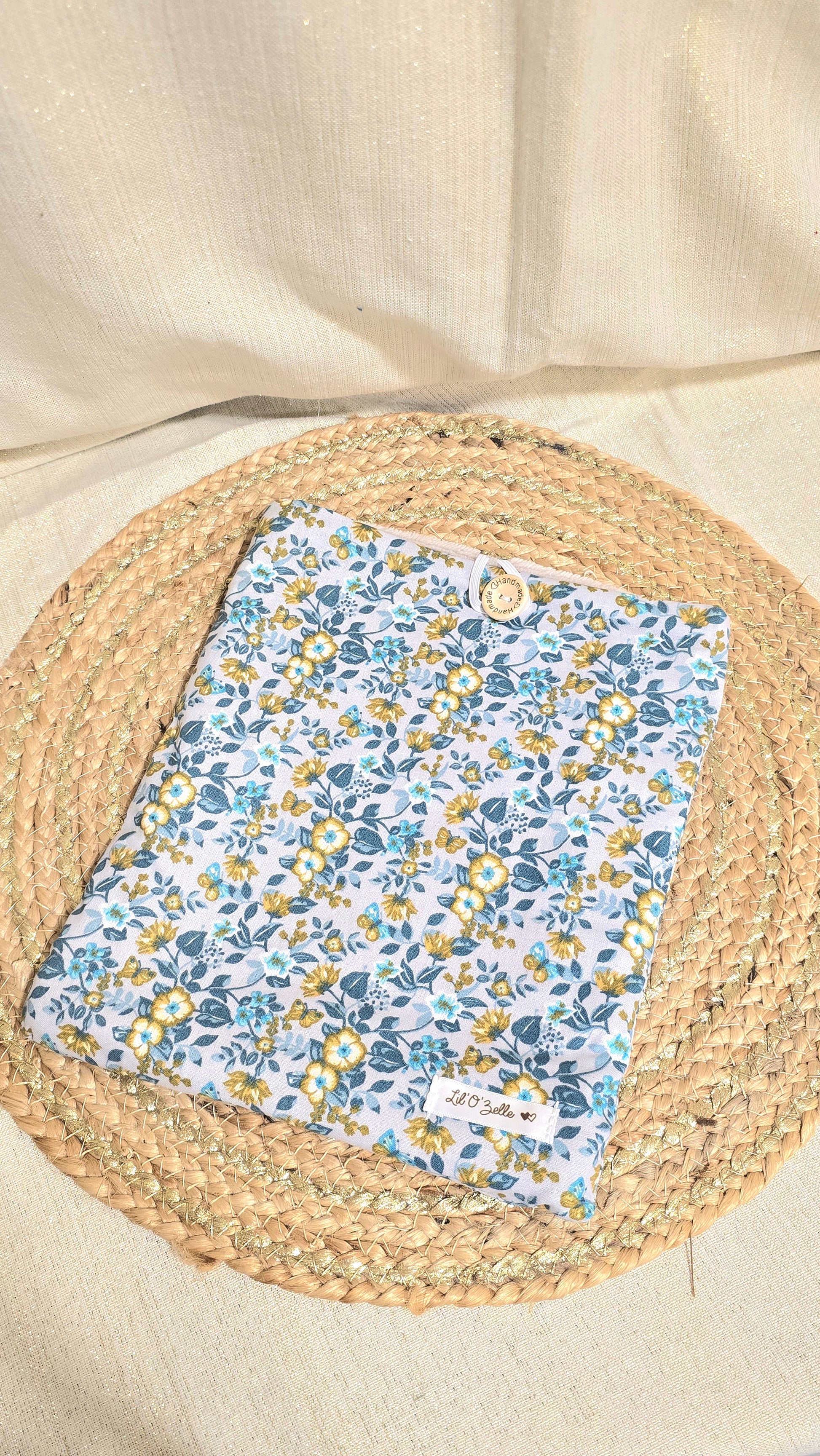 pochette à livre tissu fleuri, création fait main