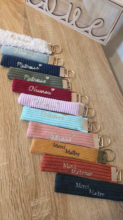 Porte-clés velours brodé