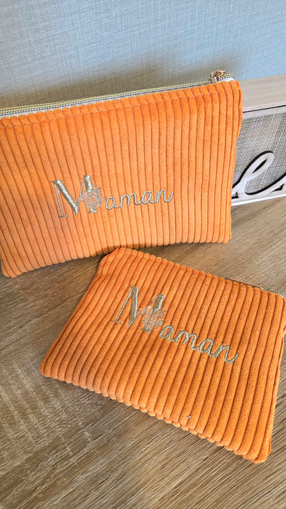 Trousse velours brodée Maman