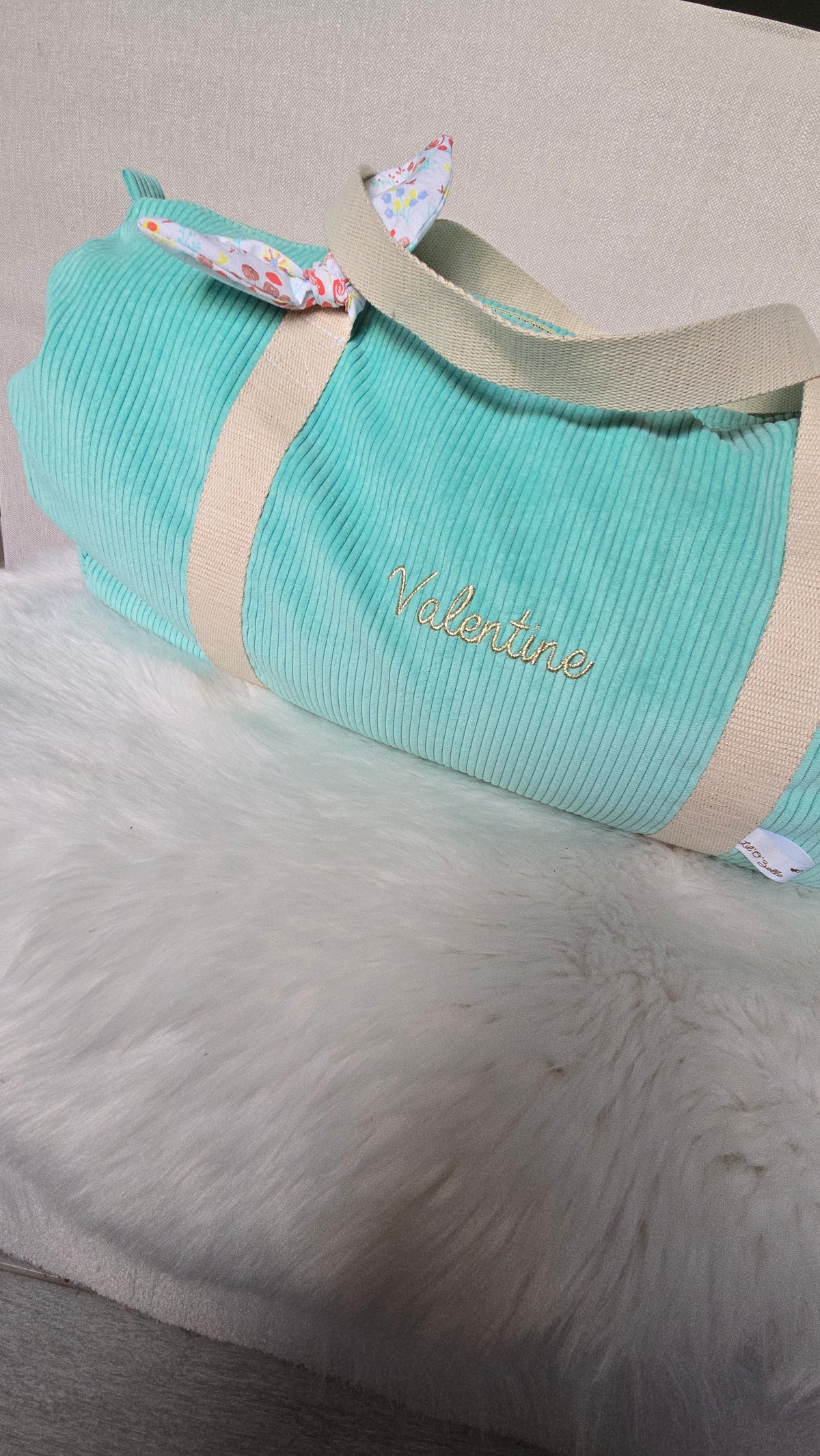 Sac polochon bébé personnalisé, velours turquoise, prénom brodé